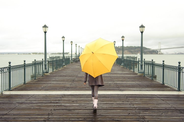 女友達の誕生日プレゼントに、傘はいかが？雨の日も気分が晴れる素敵な贈り物