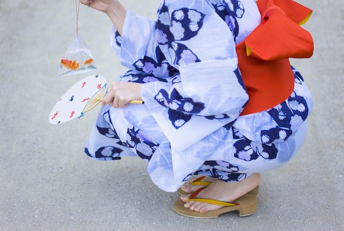 【夏の記念日に】彼女の浴衣姿を輝かせる、美しい小物をプレゼントしよう