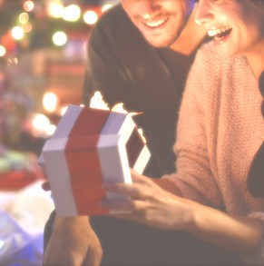 普段は気持ちをうまく伝えられない妻へ贈る、想いの伝わるクリスマスギフト