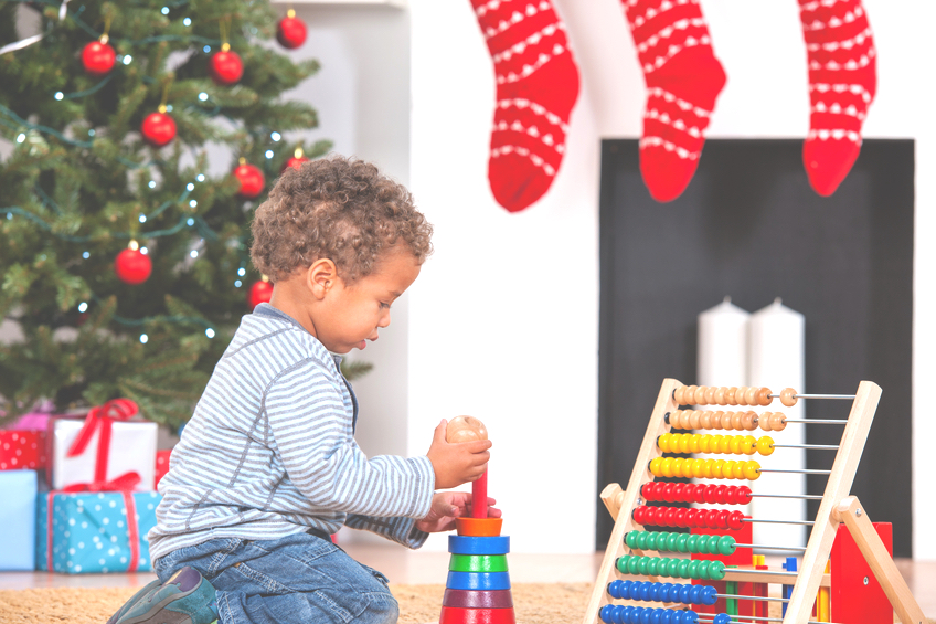 小学生低学年（1・2・3年生）の男の子が喜ぶクリスマスプレゼント。予算と選び方