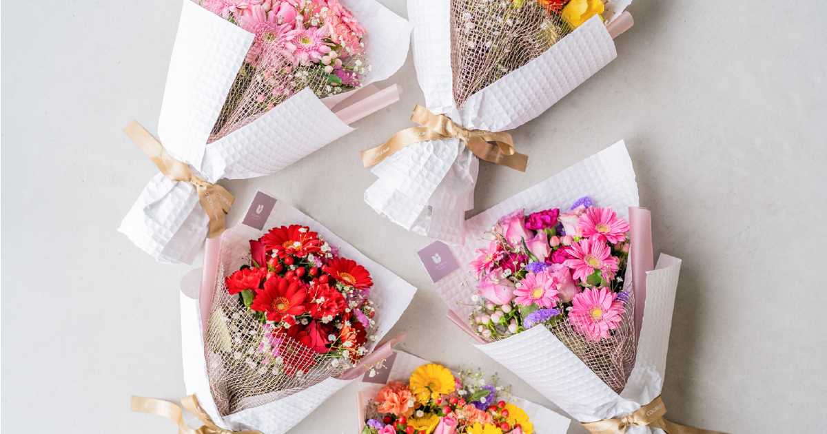 【ギフト】 信州産 カサブランカ 広い 白・濃い桃色 花