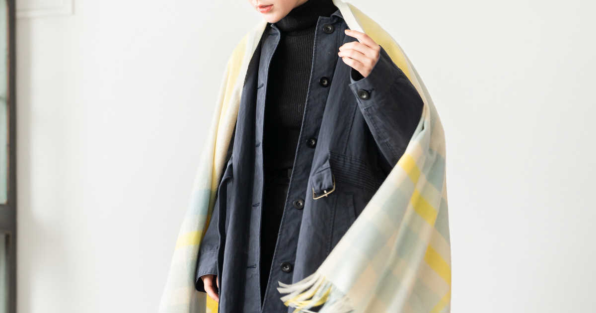 【美品】アンドレアズ　希少高級カシミヤ100％ボタニカル柄大判ストールイタリア製 美品】アンドレアズ 希少高級カシミヤ100％ボタニカル柄大判