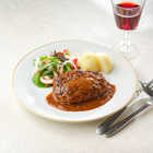 ＡＭＯＵＲ　後藤祐輔シェフ監修　黒トリュフデミソースハンバーグ［５個］