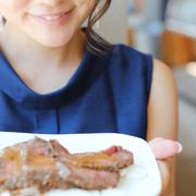 贅沢感のある、肉ギフト。お祝いにふさわしい美食のプレゼントはいかが?