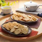 個包装のせんべいをバレンタインに贈ろう。おいしくて気の利いた品で喜ばれる!
