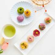 60代女性に贈るお菓子ギフト|選ばれている人気のスイーツをご紹介