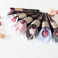 退職祝いに喜ばれるハンカチギフト15選|感謝の気持ちが伝わる贈り物