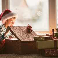 クリスマスプレゼントに素敵な絵本を。ずっと愛読できる【年齢別】おすすめギフト