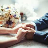 過去から未来へ紡ぐ。旦那さんに贈る結婚記念日のプレゼント