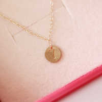 20代の女性や彼女に喜ばれる！満足度高めの誕生日プレゼント15選