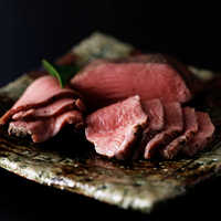 豪華で見栄えが良い！ちょっと贅沢な美味しいお肉の手土産15選