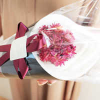 結婚祝いにぴったりな花束タオルをご紹介！二人の新生活に花を添える素敵なギフト特集