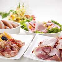 お中元に人気のハムギフト特集。王道からおつまみ系まで幅広くご紹介