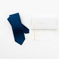 就職祝いに贈るネクタイ特集。ネクタイの選び方や人気ブランドの紹介