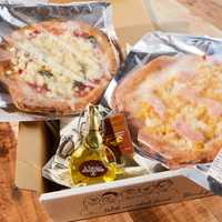 ホームパーティーの手土産に最適!ワンランク上の冷凍ピザ大特集