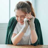 お揃いのプレゼントで二人の絆を深めよう。ペアの手袋は鉄板のアイテム?