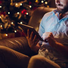 離れて暮らす父へ贈る、想いの伝わるクリスマスプレゼント