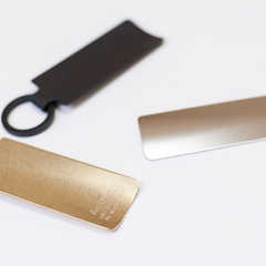 TM shoe horn