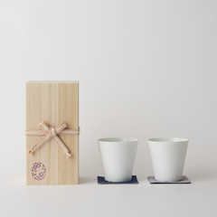 WDH 白磁カップ2個セット 桐箱 真田紐(梅,桜)380ml