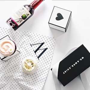 コットンイニシャルハンカチ