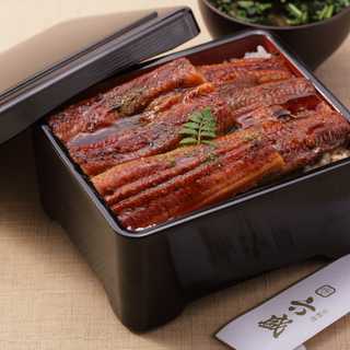 京都　「京料理六盛」　うなぎ蒲焼セット