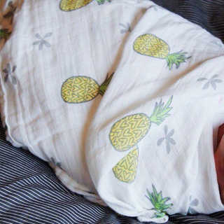 CocoMoon Swaddle Blanket／パイナップル柄のプレゼント・ギフト通販