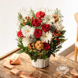 【送料無料】フラワーギフト　カラフルガーデンフラワーアレンジメント　Mサイズ