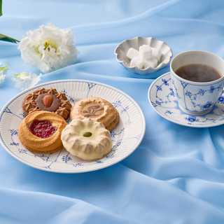 ４種の焼き菓子＆ロイヤル　コペンハーゲン　ドリップコーヒー＆ティーセット１８個