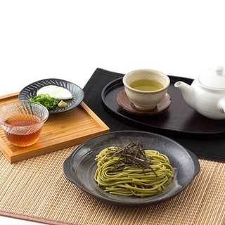 ふわっと、お茶のいい香り。 ひがしやまと茶うどんと狭山茶セット