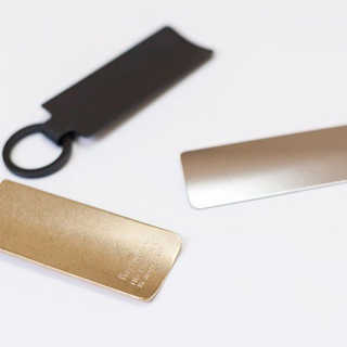 TM shoe horn