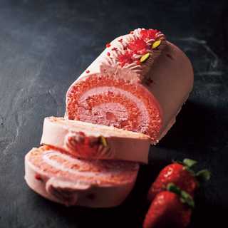 西麻布アルポルト 片岡護監修 いちごのロールケーキ