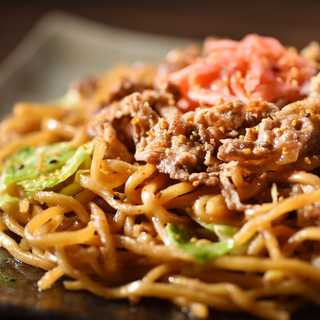 「吉野家×富士宮やきそば」 牛肉やきそばと富士宮やきそばセット