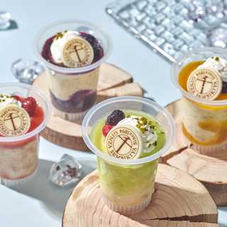 「銀座千疋屋」 銀座フルーツチーズアイス