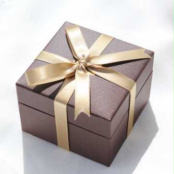 【20歳の誕生日プレゼント】成人祝いにおすすめ!人気プレゼント特集