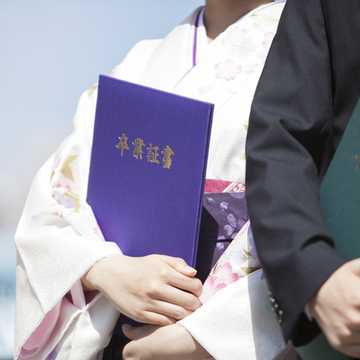 卒業記念品を贈るなら。大切な日々の記憶を詰め込んで贈る、思い出ギフトリスト