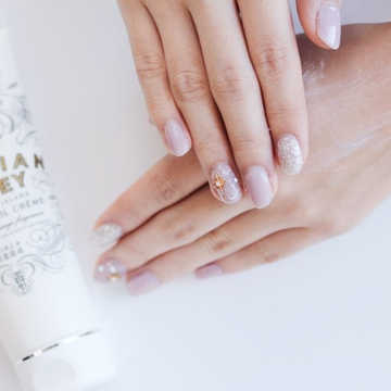 キレイになる就職祝いを贈ろう。新生活をはじめる女性に似合うコスメ30選