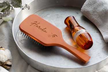 新品 AVEDA【購入条件有の限定商品！】 ギフトセット Anny名入れギフト AVEDA（アヴェダ） パドルブラシ 通常版 [名入れ
