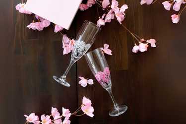 冷感桜　シャンパングラス　丸モ高木陶器　人気　プレゼント　d01-20-001r 冷感桜 シャンパングラス ペアセット 箱入 / 丸モ高木陶器＜CE