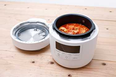シロカ 電気圧力鍋 おうちシェフPRO SP-2DM251 2022年製 電気圧力鍋「おうちシェフ PRO」 SP-2DP251 | シロカオンライン