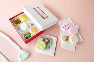 夢のある 消しゴム レトロ ピンクのワッフルとピンクのイチゴ 夢のある 消しゴム レトロ ピンクのワッフルとピンクのイチゴ 夢