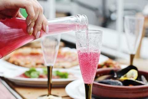 メタリックスパークリングワイン