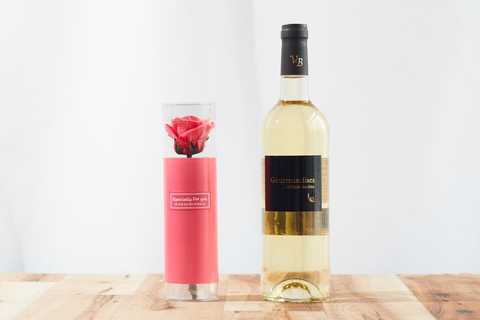 フランス白ワインとピンクのお花のギフトセット