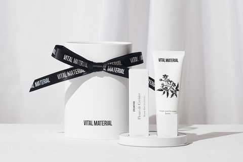 GIFT BOX SET(リップバーム・ハンドクリーム)