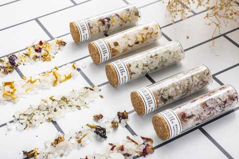 AROMA BATH SALT GIFT SET