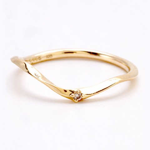 Vライン1粒ダイヤ・ピンキーリング