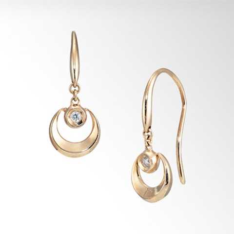 DIAMOND FALL PIERCED EARRINGS｜STAR JEWELRY