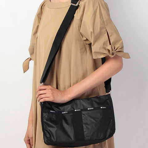 ESSENTIAL HOBO トゥルーブラック C