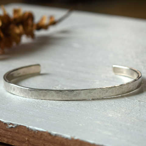 ハンドメイドバングル