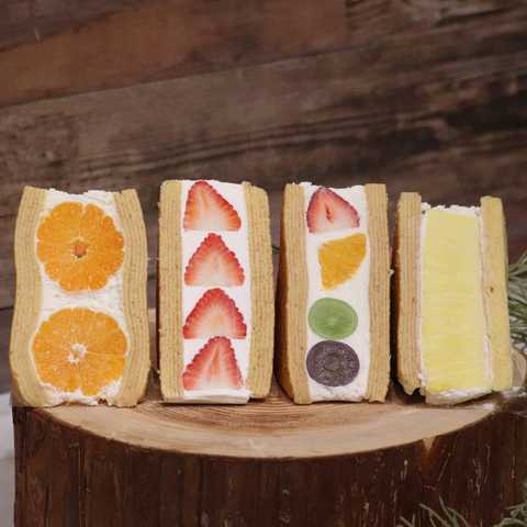 旬果バウムサンドA 4個入