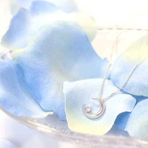 【STAR JEWELRY】ムーンライトネックレス